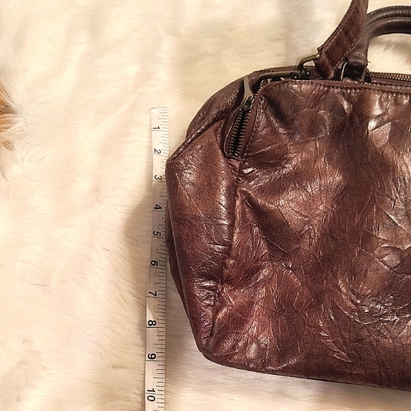 Matt & Nat Textured Brown Vegan Leather Bag. Great Condition. - Picture 9 of 9